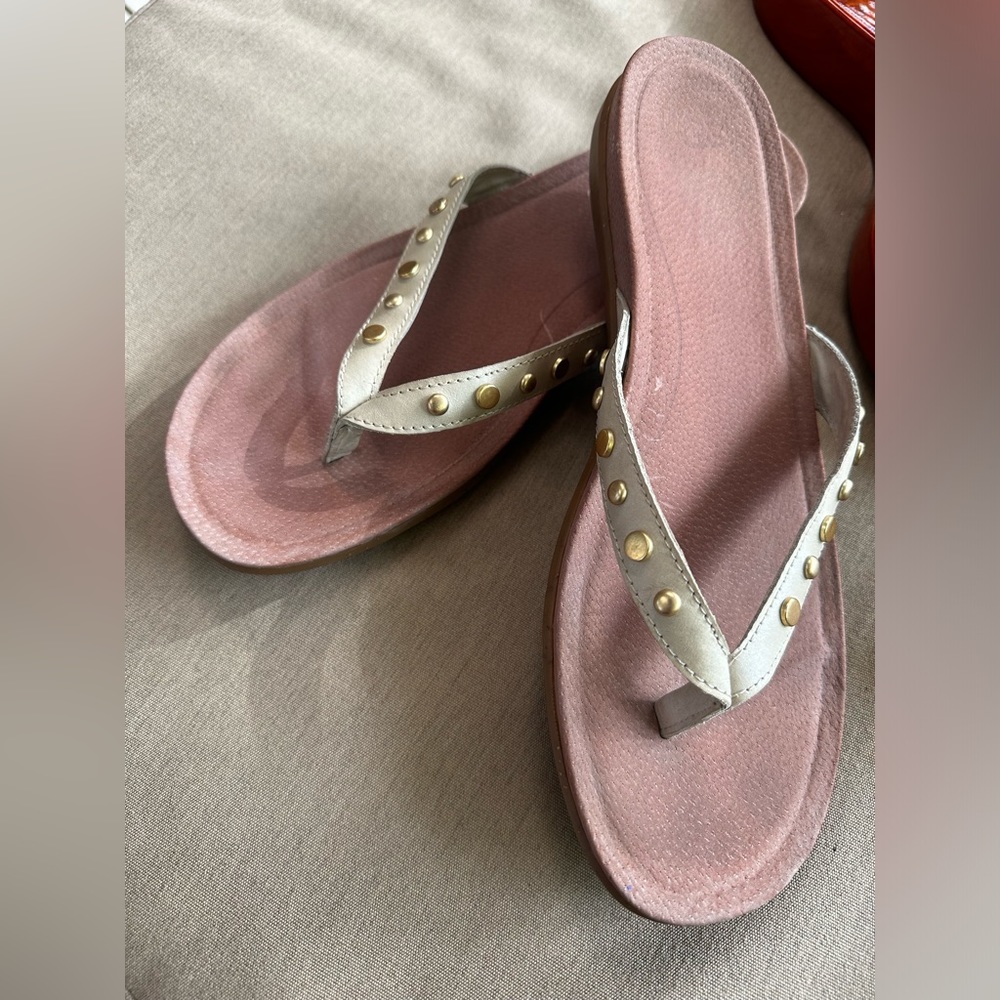 Ugg Flip Flops! Size 12